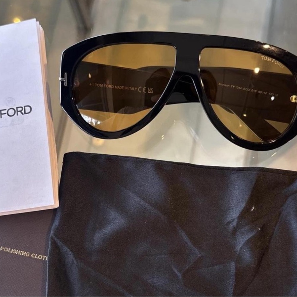 Tom Ford Elegant Black Eyewear